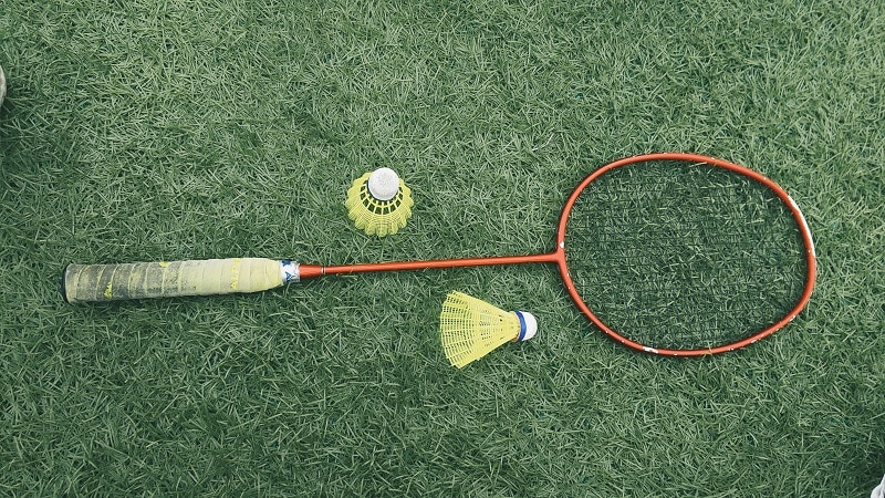 Kako odabrati badminton reket?